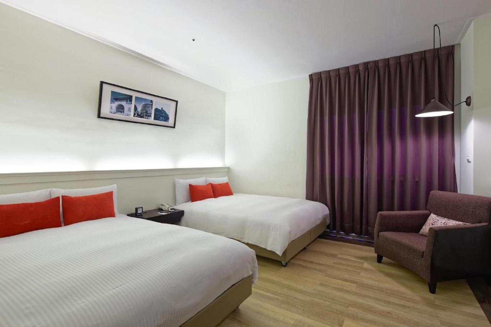 53 Hotel Тайджун Екстериор снимка