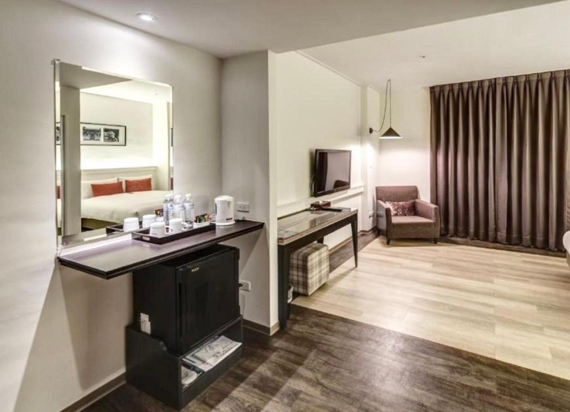 53 Hotel Тайджун Екстериор снимка