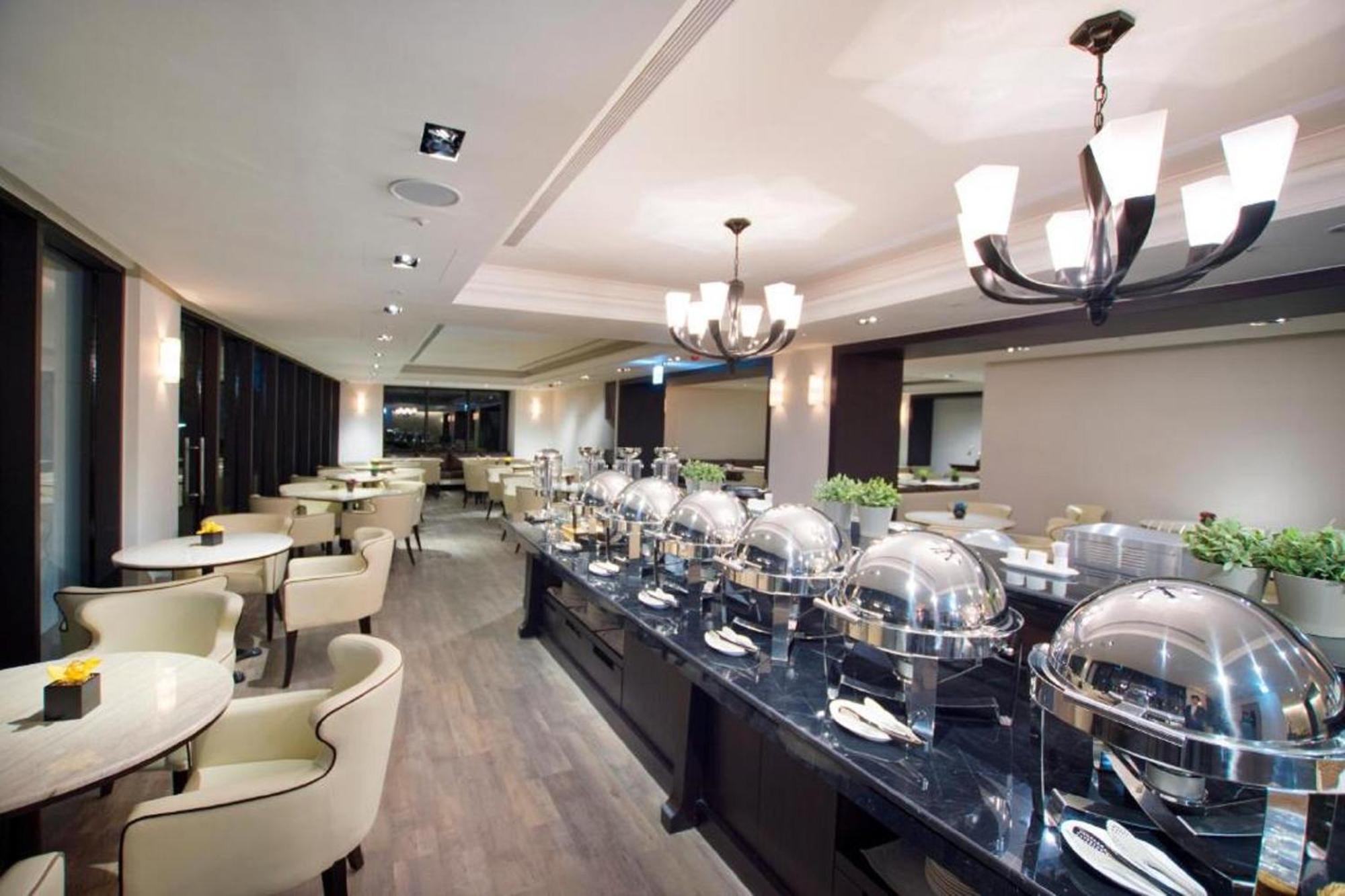 53 Hotel Тайджун Екстериор снимка