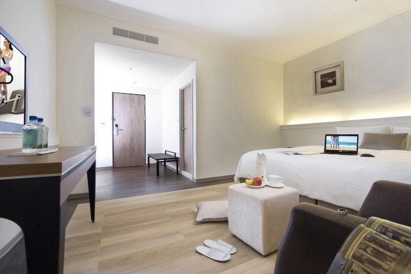53 Hotel Тайджун Екстериор снимка